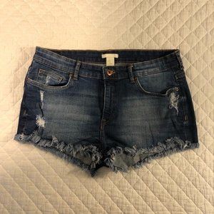 LAST CHANCE! H&M Distressed & Frayed Denim Shorts